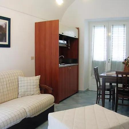 Al Poggio Antico Apartmanhotel 2*