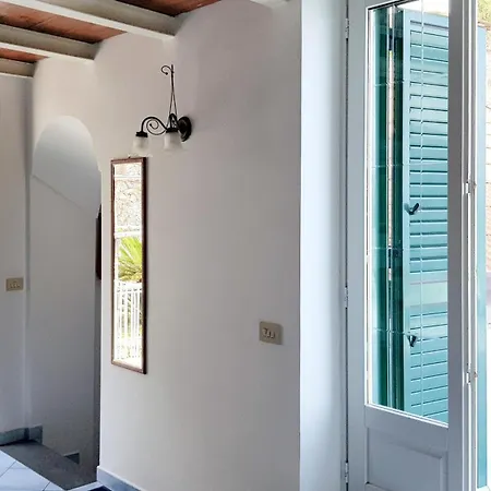 Al Poggio Antico Aparthotel